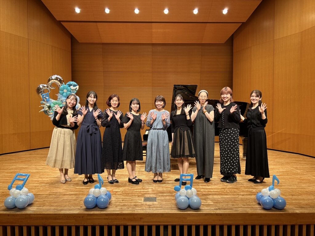 発表会でのピアノ講師